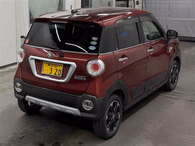 DAIHATSU CAST