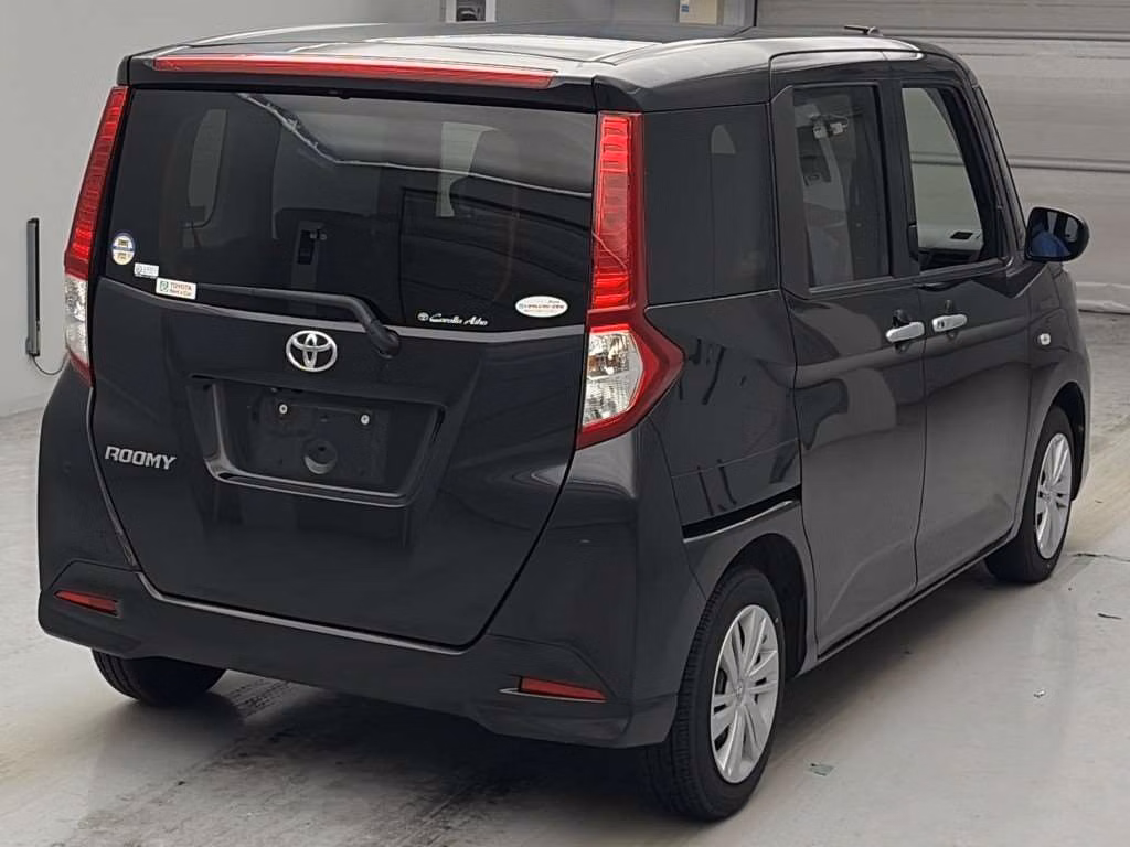 TOYOTA ROOMY