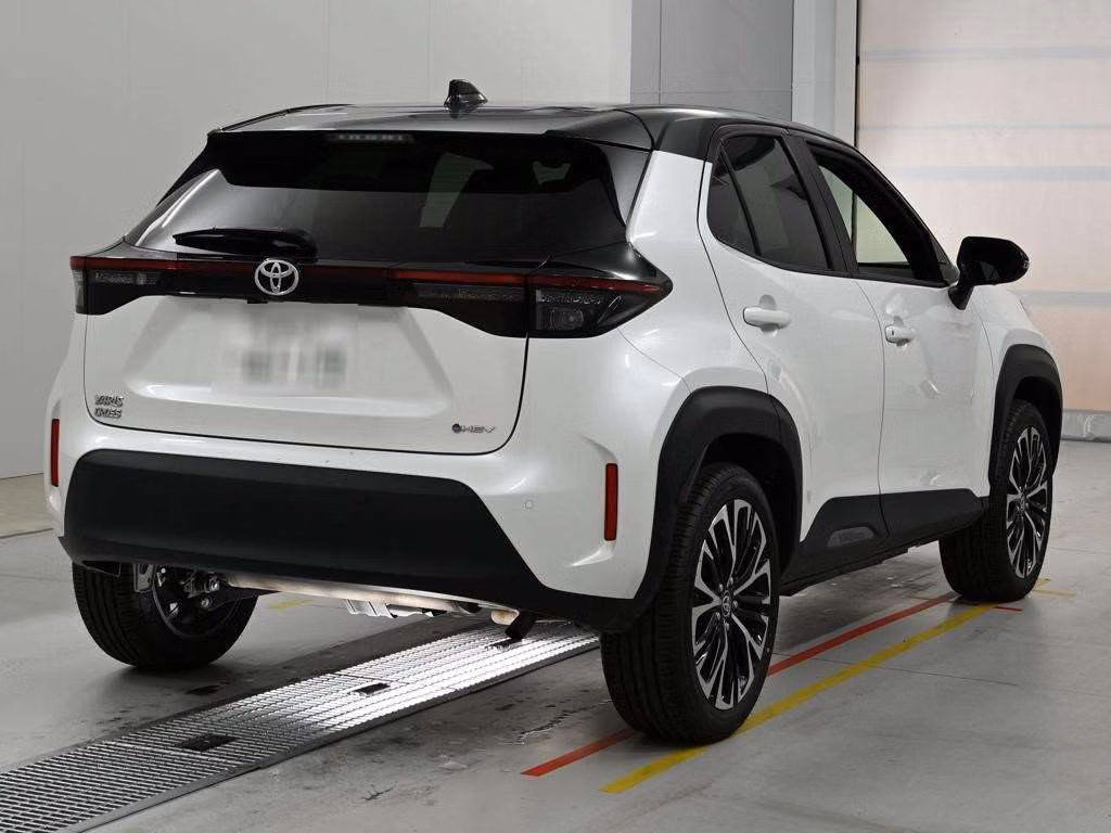 TOYOTA YARIS CROSS