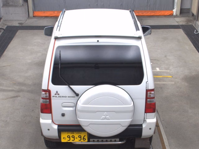 MITSUBISHI PAJERO MINI