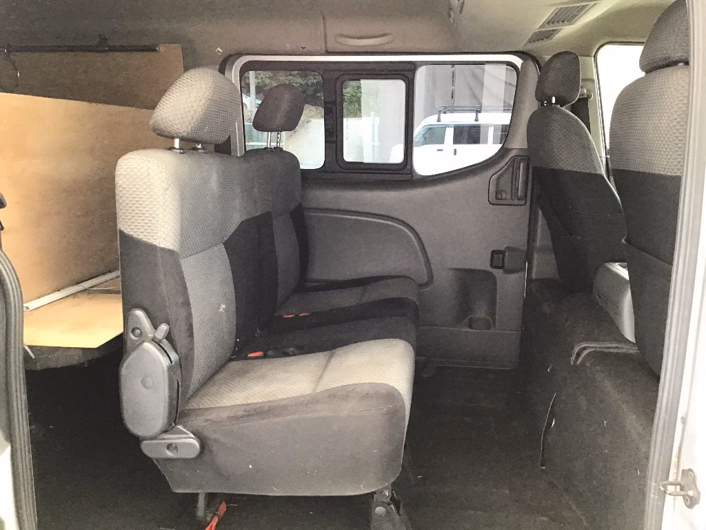 NISSAN NV350 CARAVAN