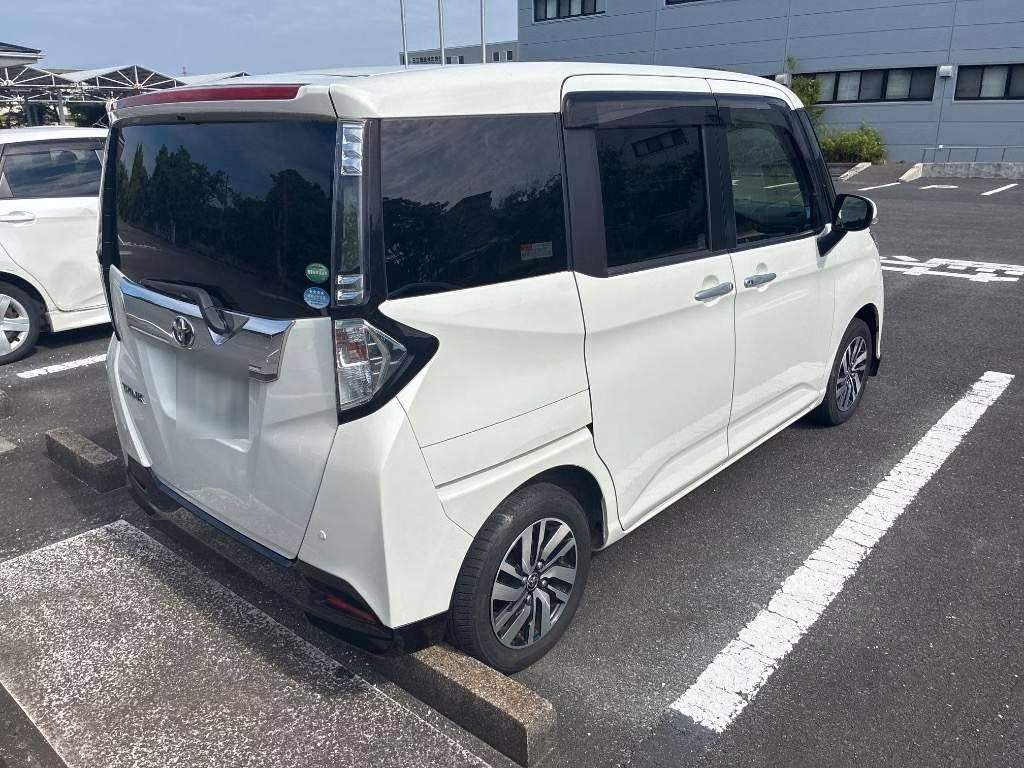 TOYOTA TANK