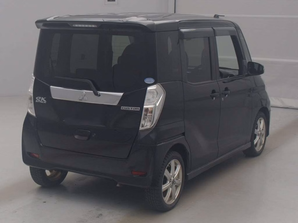 MITSUBISHI EK SPACE