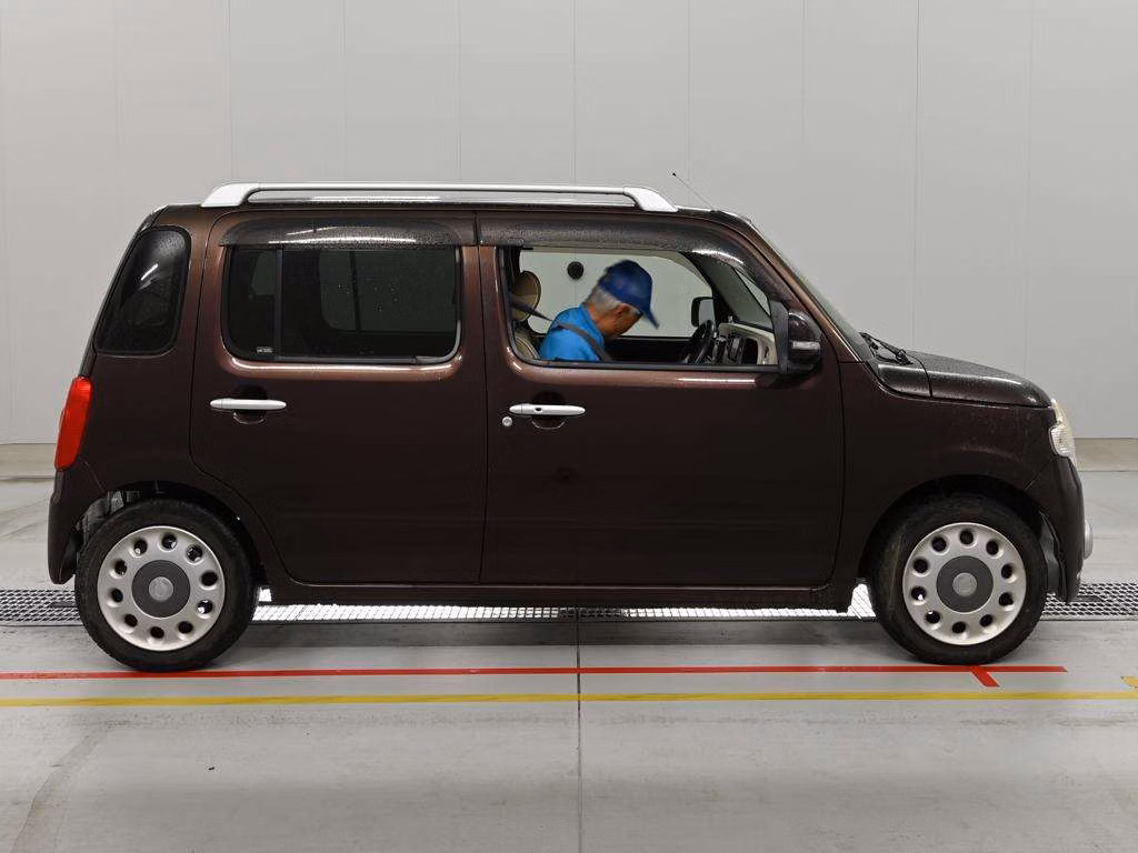 DAIHATSU MIRA COCOA