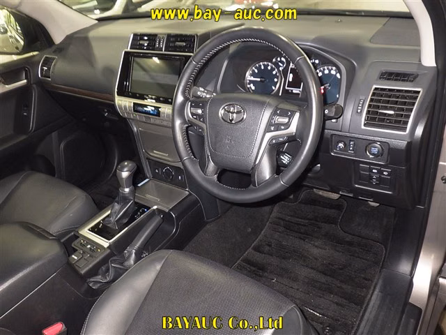 TOYOTA LAND CRUISER PRADO