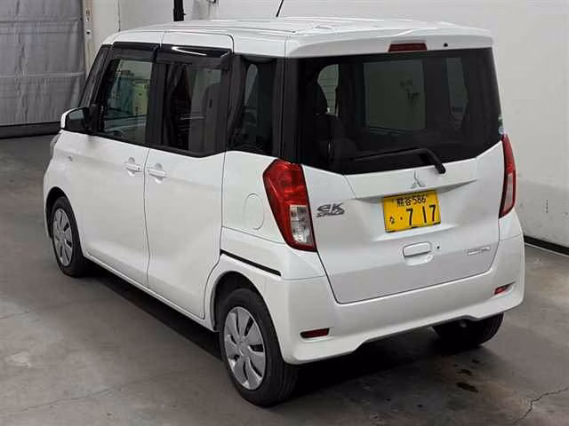 MITSUBISHI EK SPACE