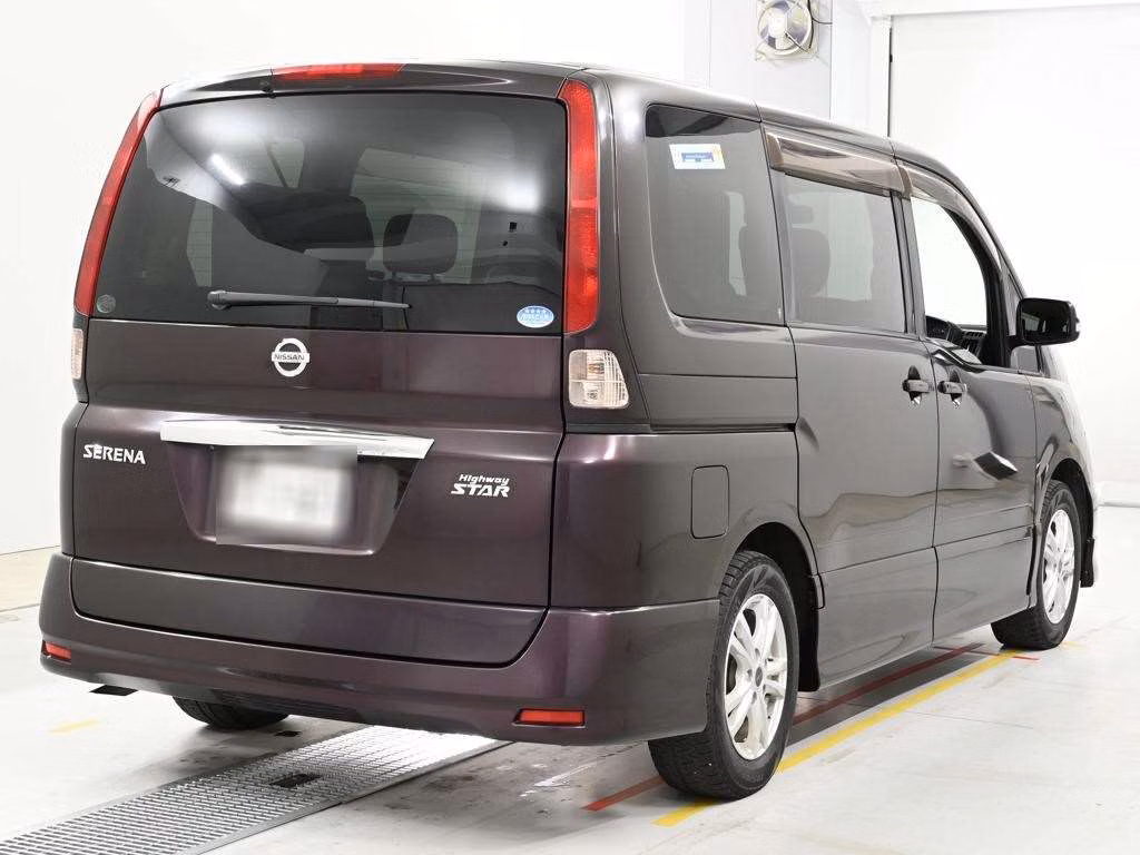 NISSAN SERENA
