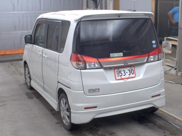 MITSUBISHI DELICA D:2