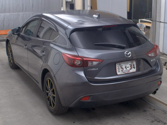 MAZDA AXELA