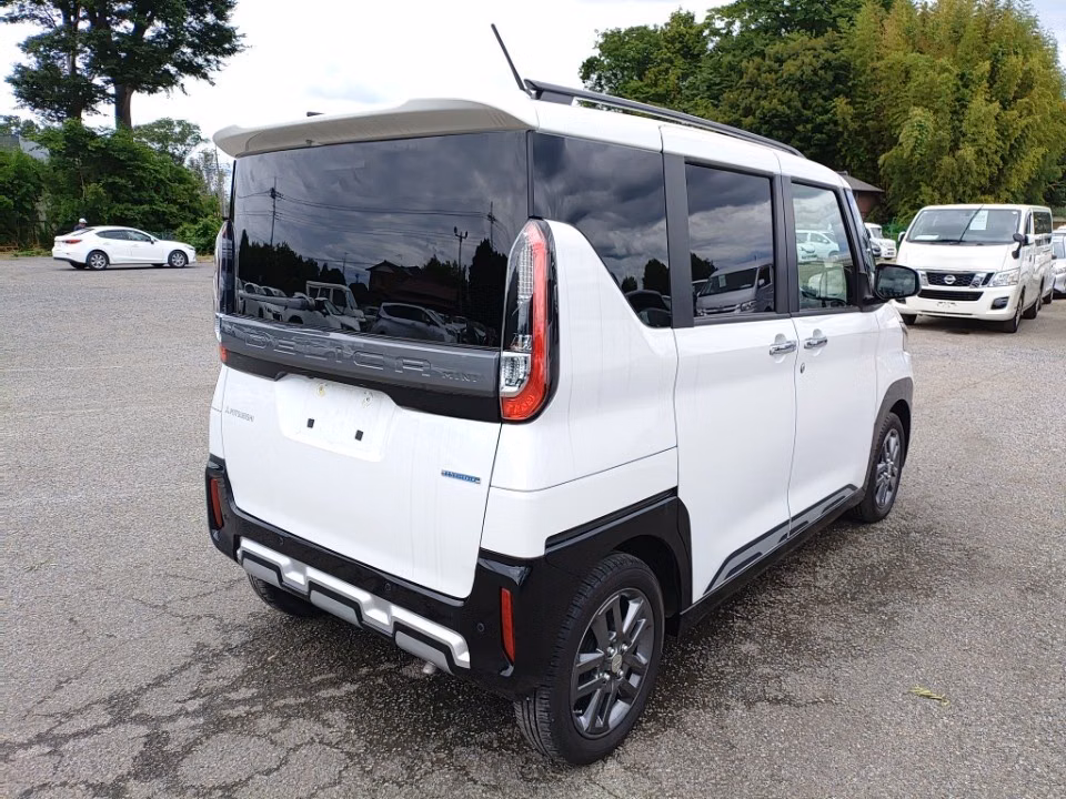MITSUBISHI DELICA MINI