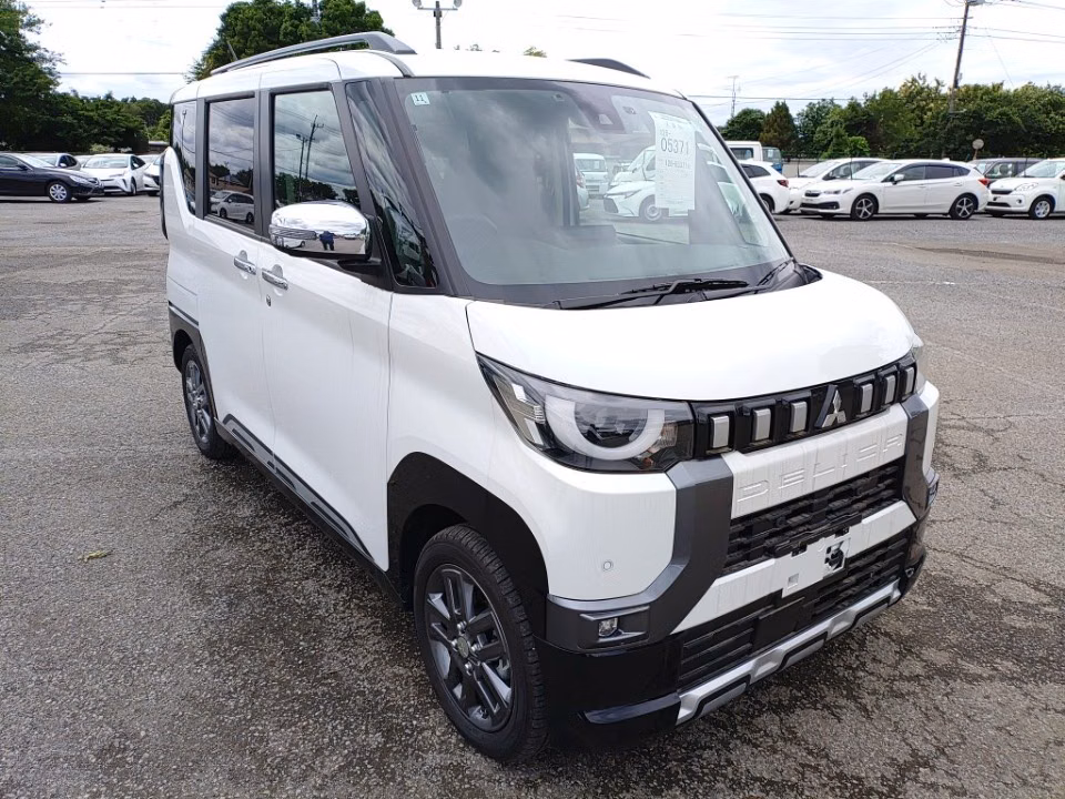 MITSUBISHI DELICA MINI