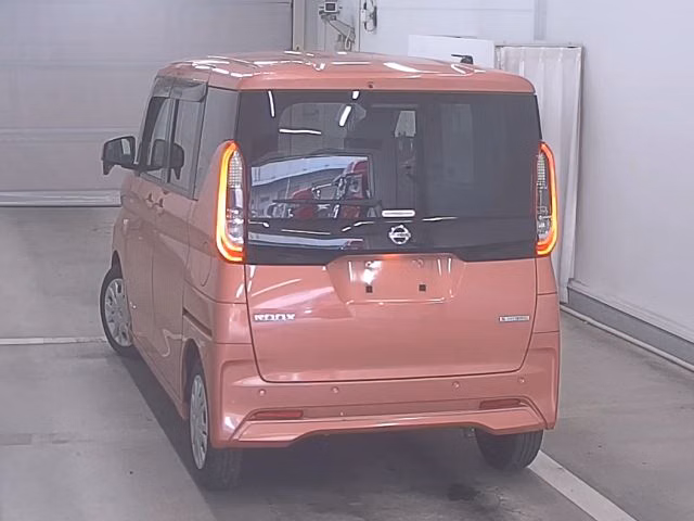 NISSAN ROOX