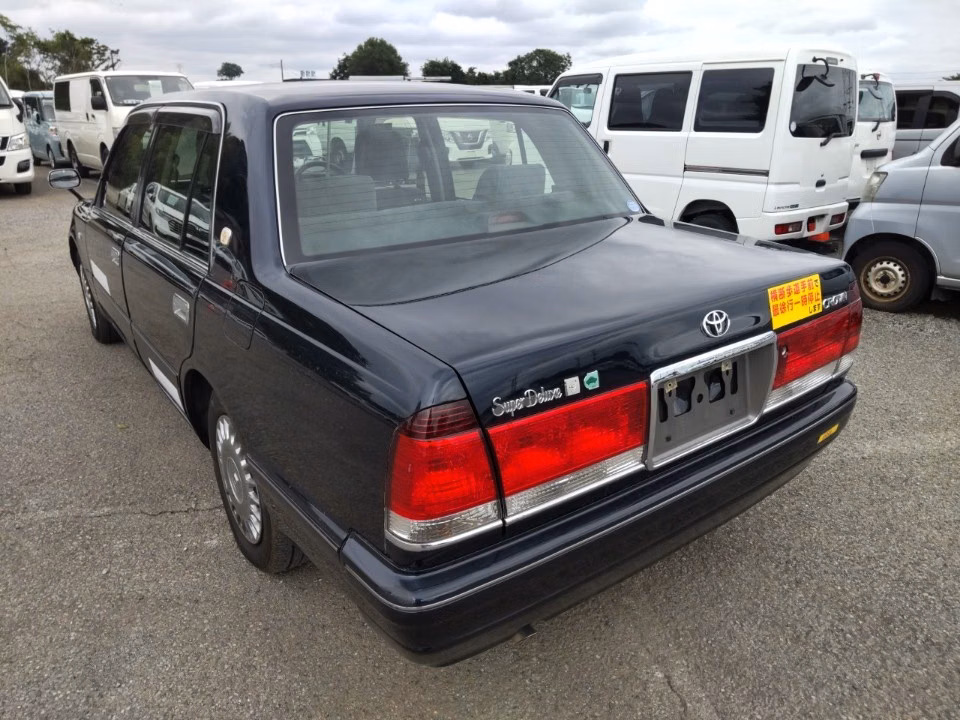 TOYOTA CROWN