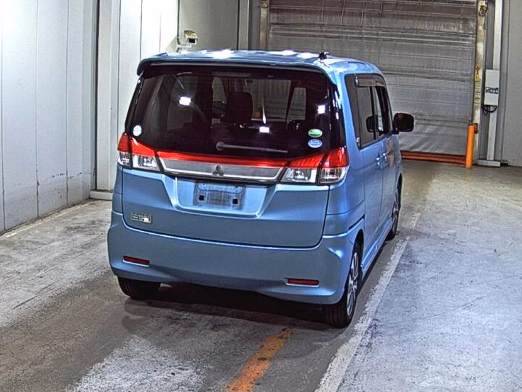 MITSUBISHI DELICA D:2