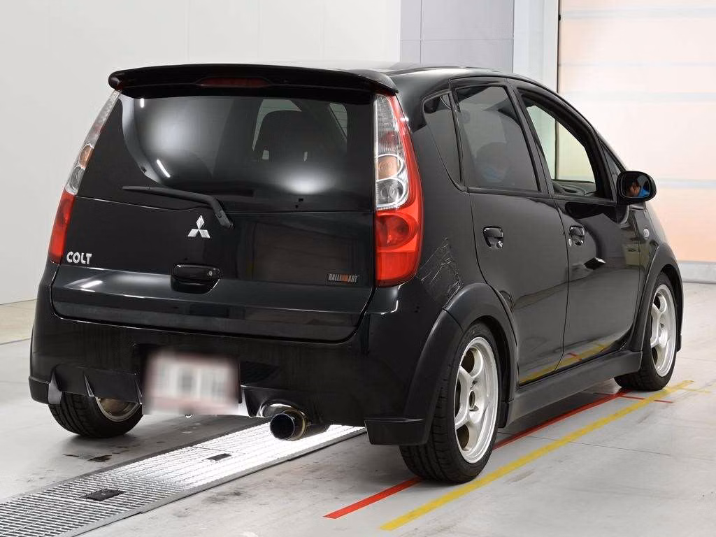 MITSUBISHI COLT