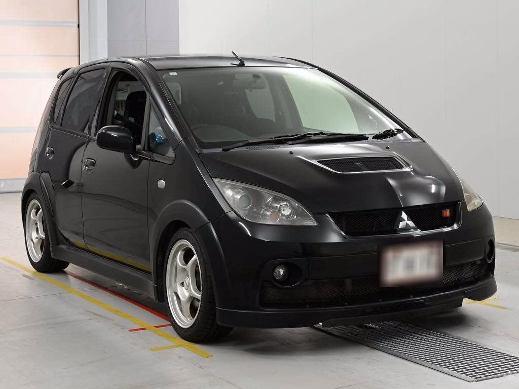 MITSUBISHI COLT