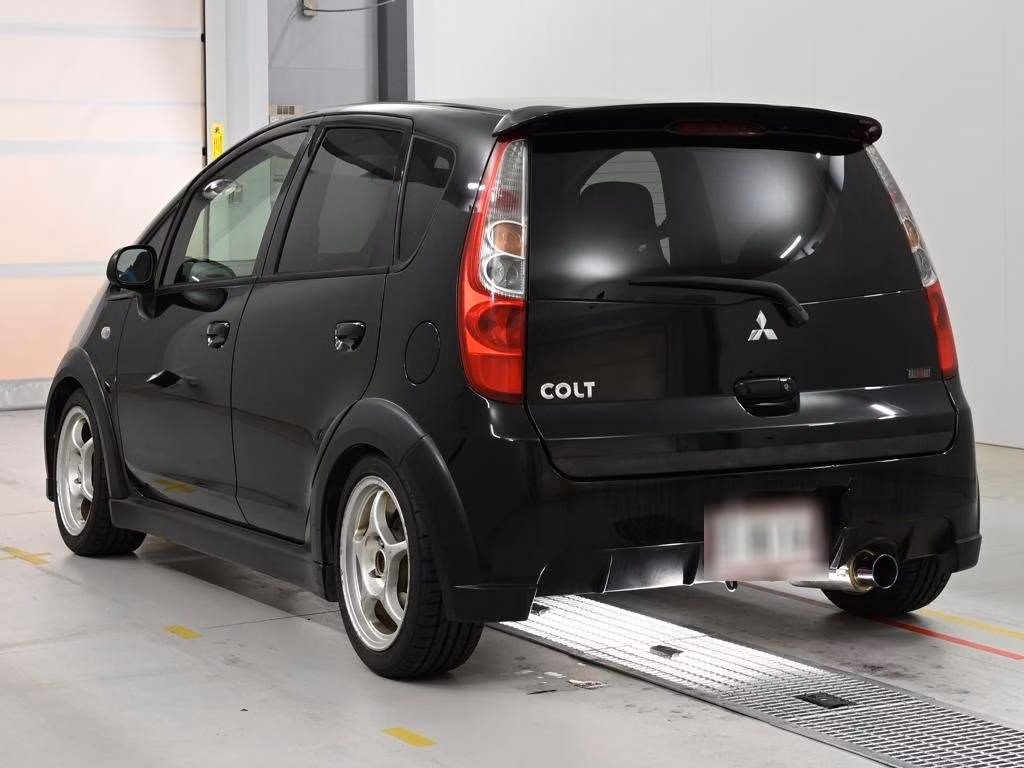 MITSUBISHI COLT