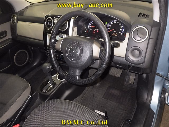 MAZDA VERISA
