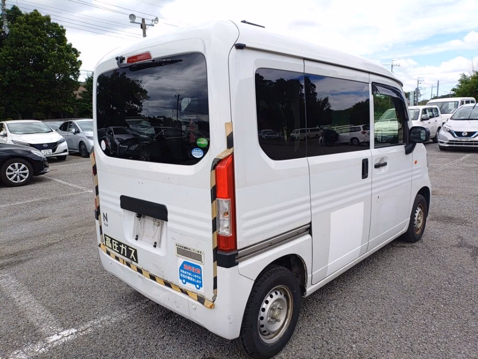 HONDA N-VAN