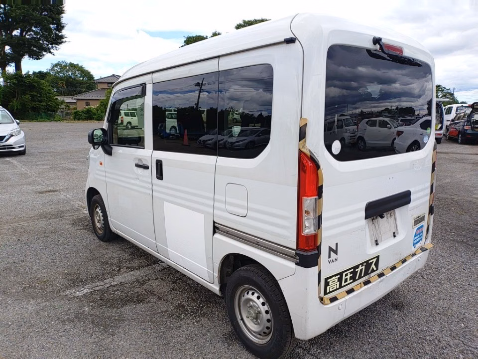 HONDA N-VAN