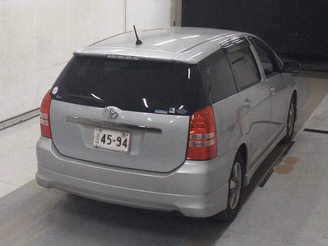TOYOTA WISH