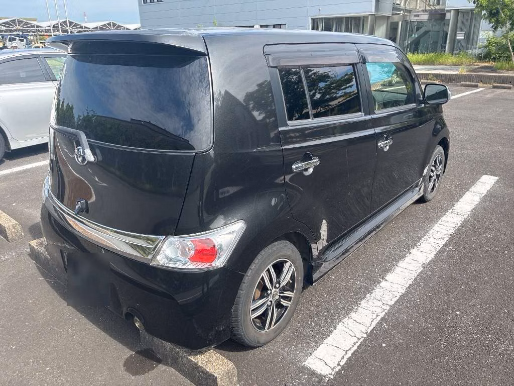 TOYOTA BB