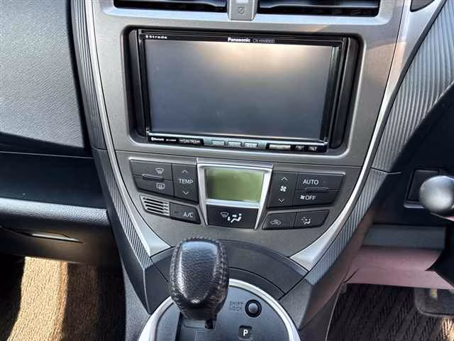 SUBARU TREZIA
