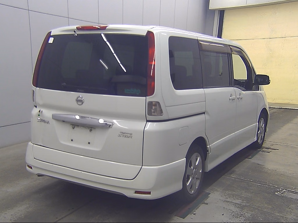 NISSAN SERENA