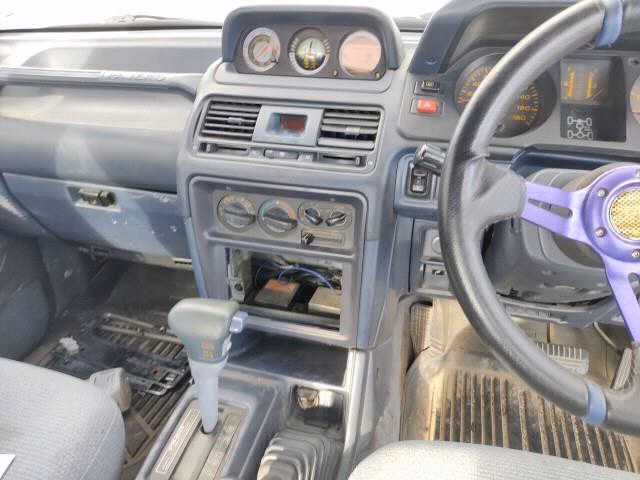 MITSUBISHI PAJERO