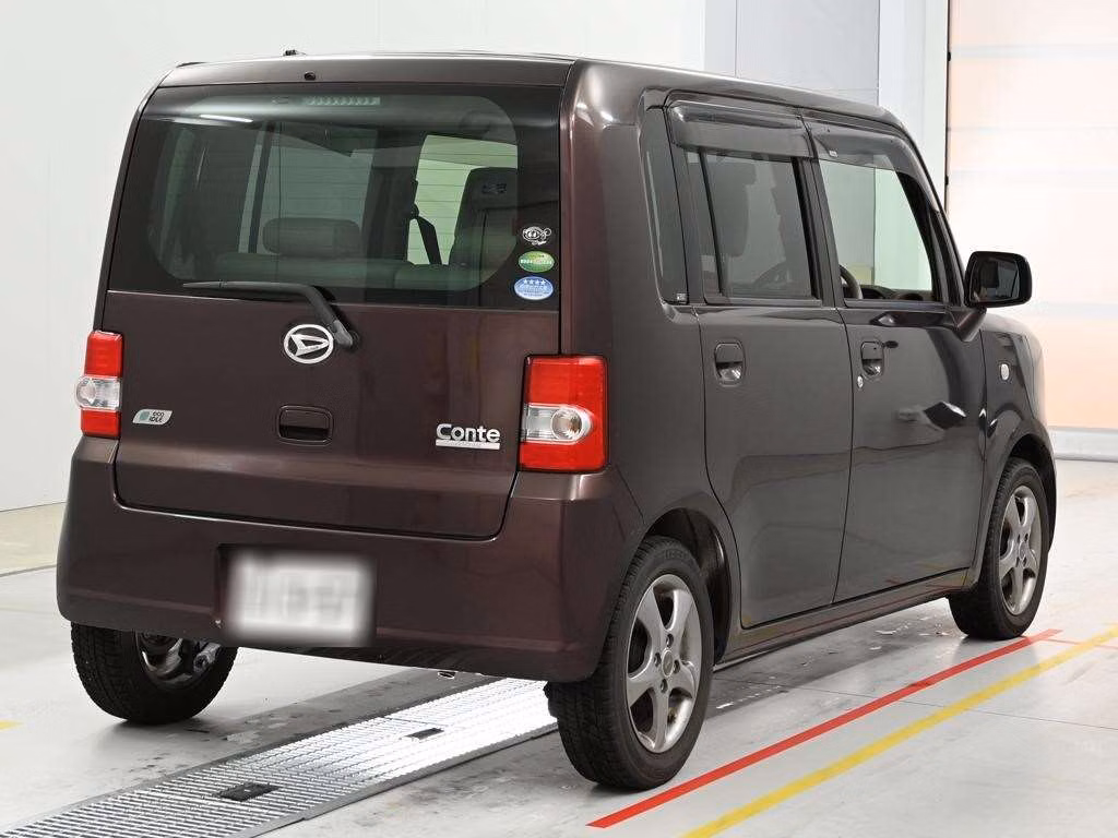 DAIHATSU MOVE CONTE
