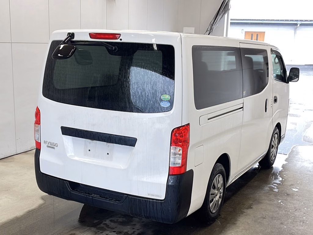NISSAN NV350 CARAVAN