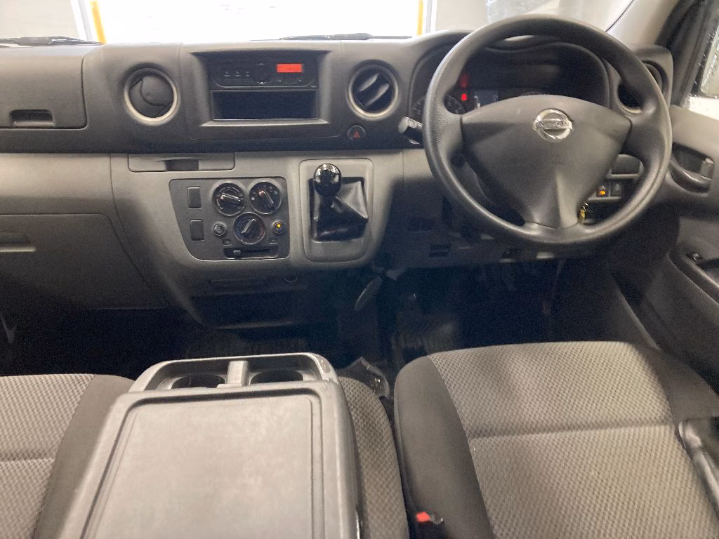 NISSAN NV350 CARAVAN