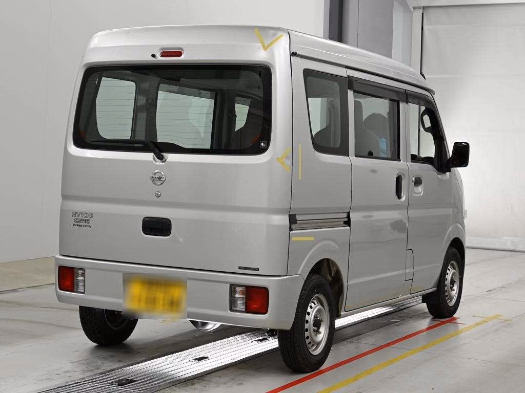 NISSAN NV100 CLIPPER