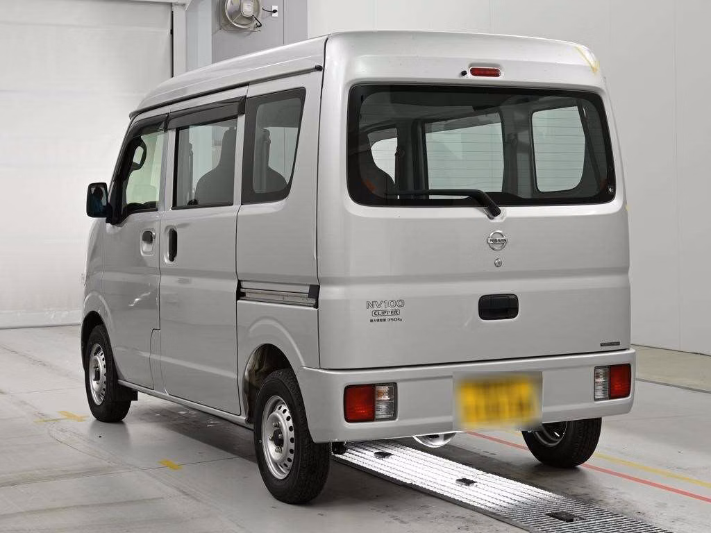 NISSAN NV100 CLIPPER