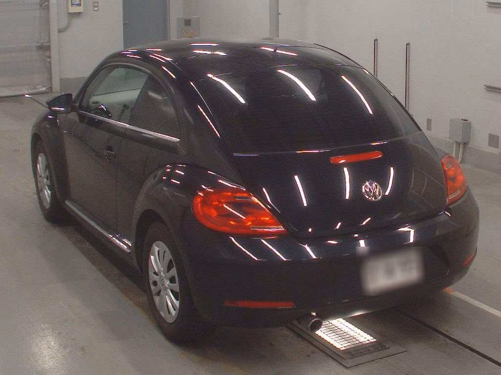 VOLKSWAGEN BEETLE