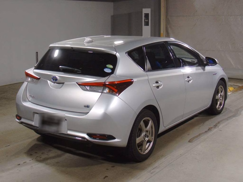 TOYOTA AURIS