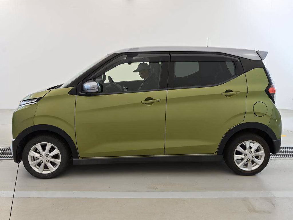 MITSUBISHI EK X