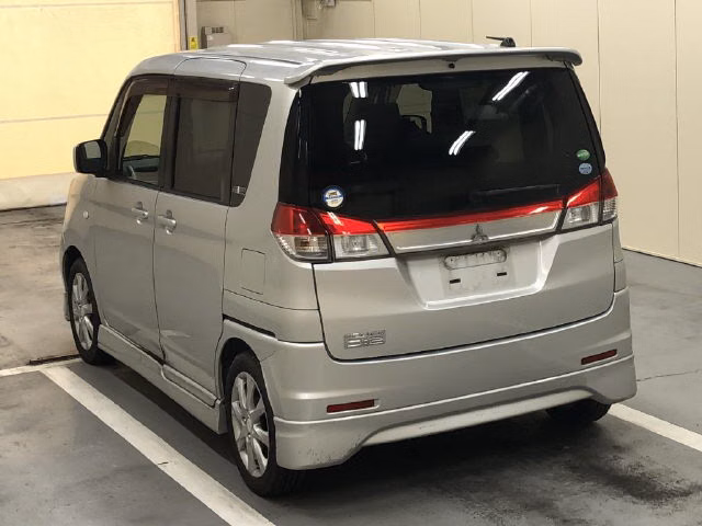 MITSUBISHI DELICA D:2