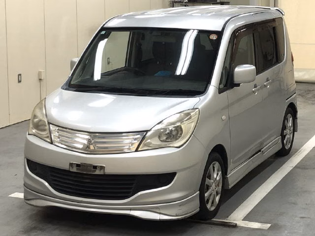 MITSUBISHI DELICA D:2