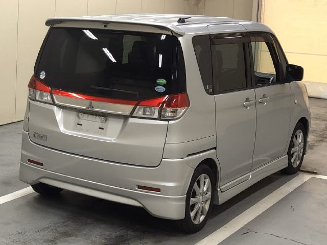 MITSUBISHI DELICA D:2