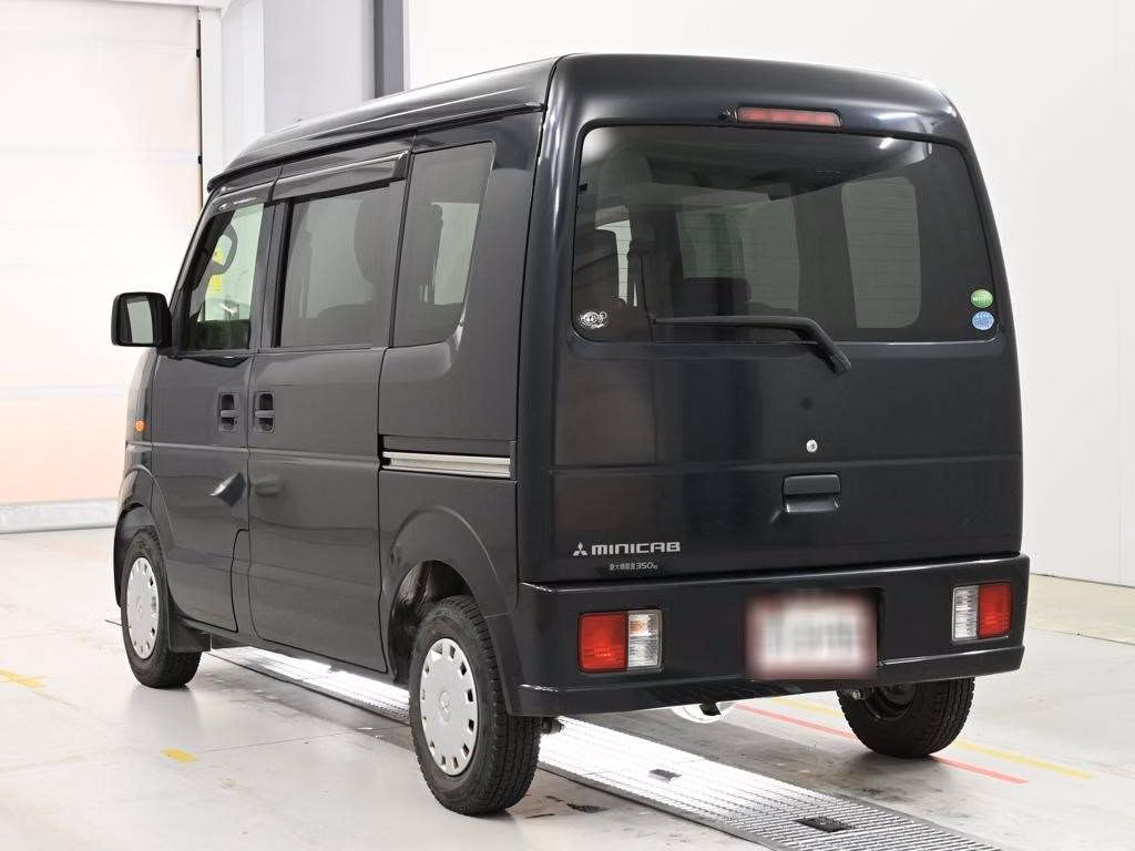 MITSUBISHI MINICAB