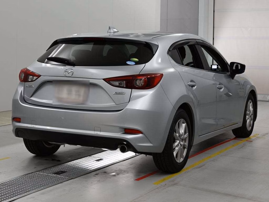 MAZDA AXELA