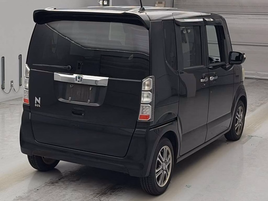 HONDA N-BOX