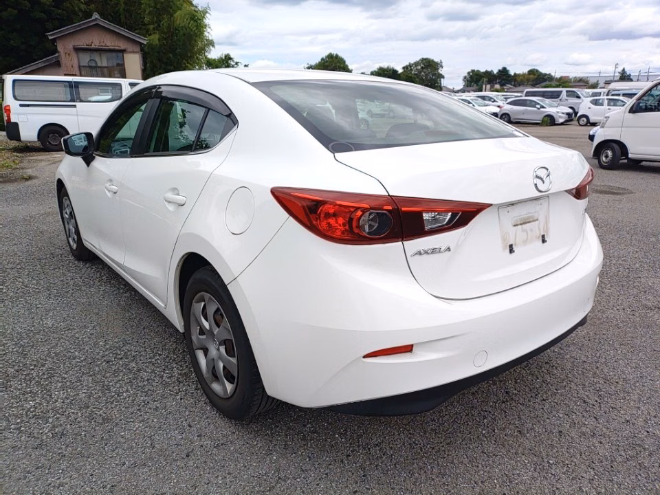 MAZDA AXELA