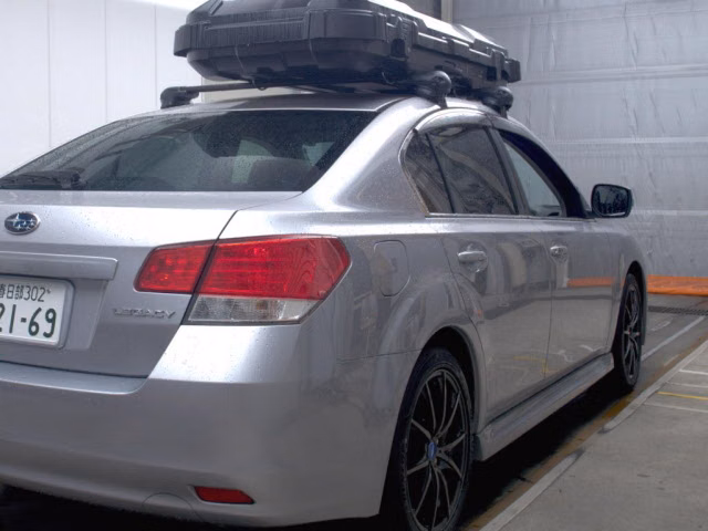 SUBARU LEGACY B4