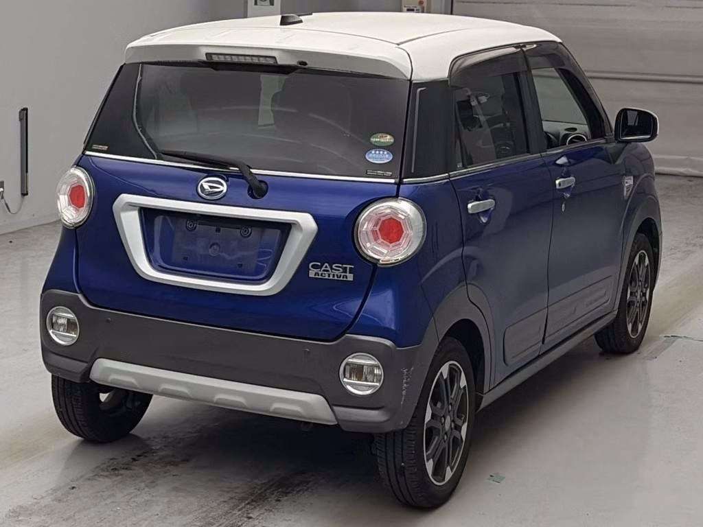 DAIHATSU CAST