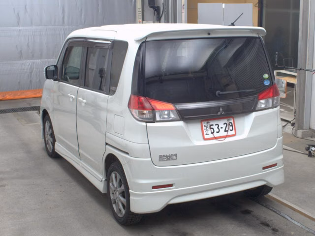 MITSUBISHI DELICA D:2