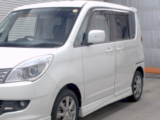 MITSUBISHI DELICA D:2