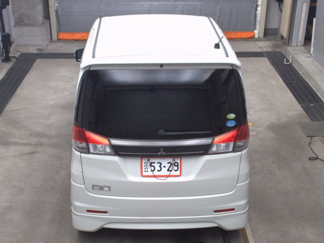 MITSUBISHI DELICA D:2