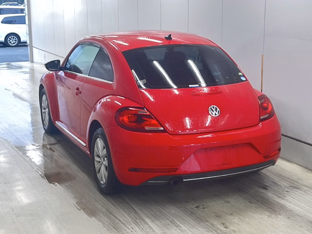 VOLKSWAGEN BEETLE